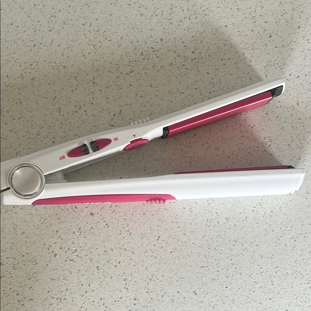 CONAIR White and Pink Hair Straightener